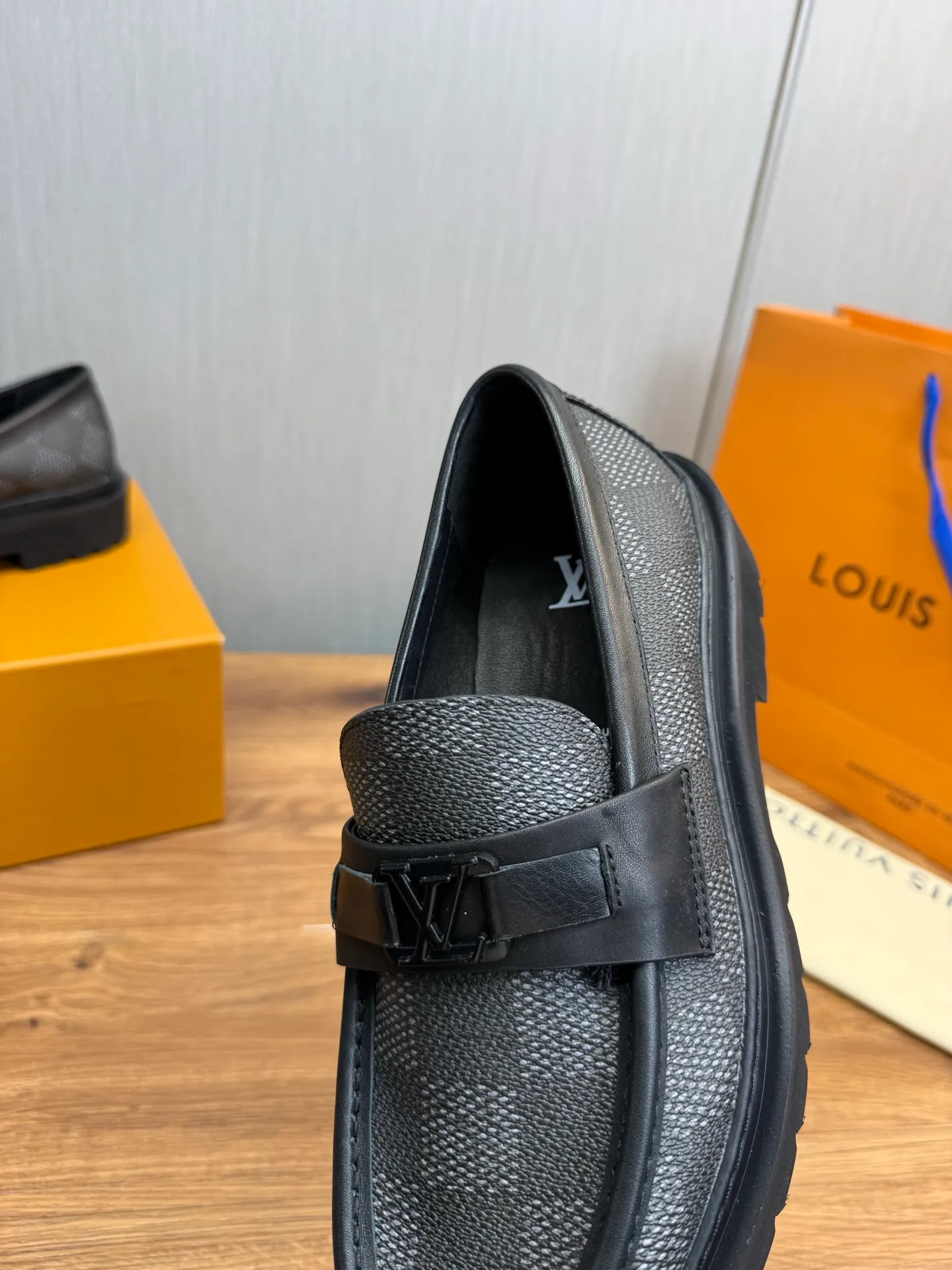 Men's shoes 💰640💰 LV. - Men's business casual leather shoes, top quality cow products. 1:1 shipment ⬆️Luxury and noble 👞All imported original brand leather materials, just to create a more comfortable wearing experience, upper: original cowhide ➕Imported full cow lining, original outsole ✔️36-45 (38.45 non-refundable)